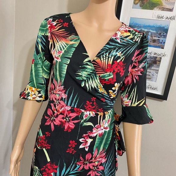 WRAP AROUND DRESS - Picture 2 of 4